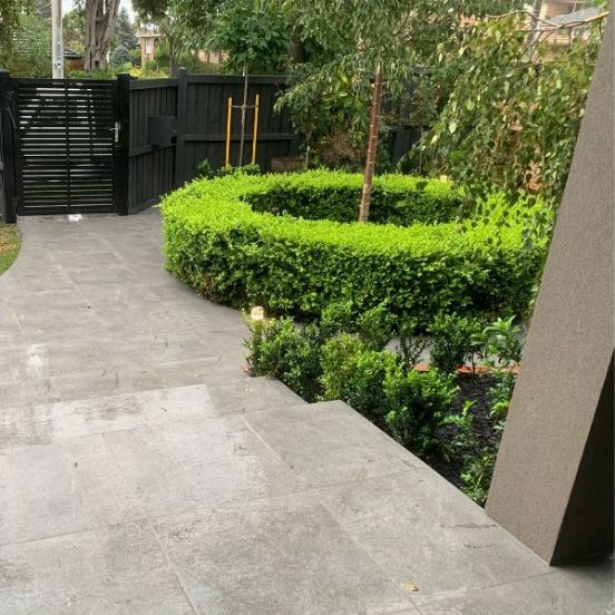 Bluestone Porcelain 600x1200x10 - Timeless elegance for versatile indoor or outdoor designs