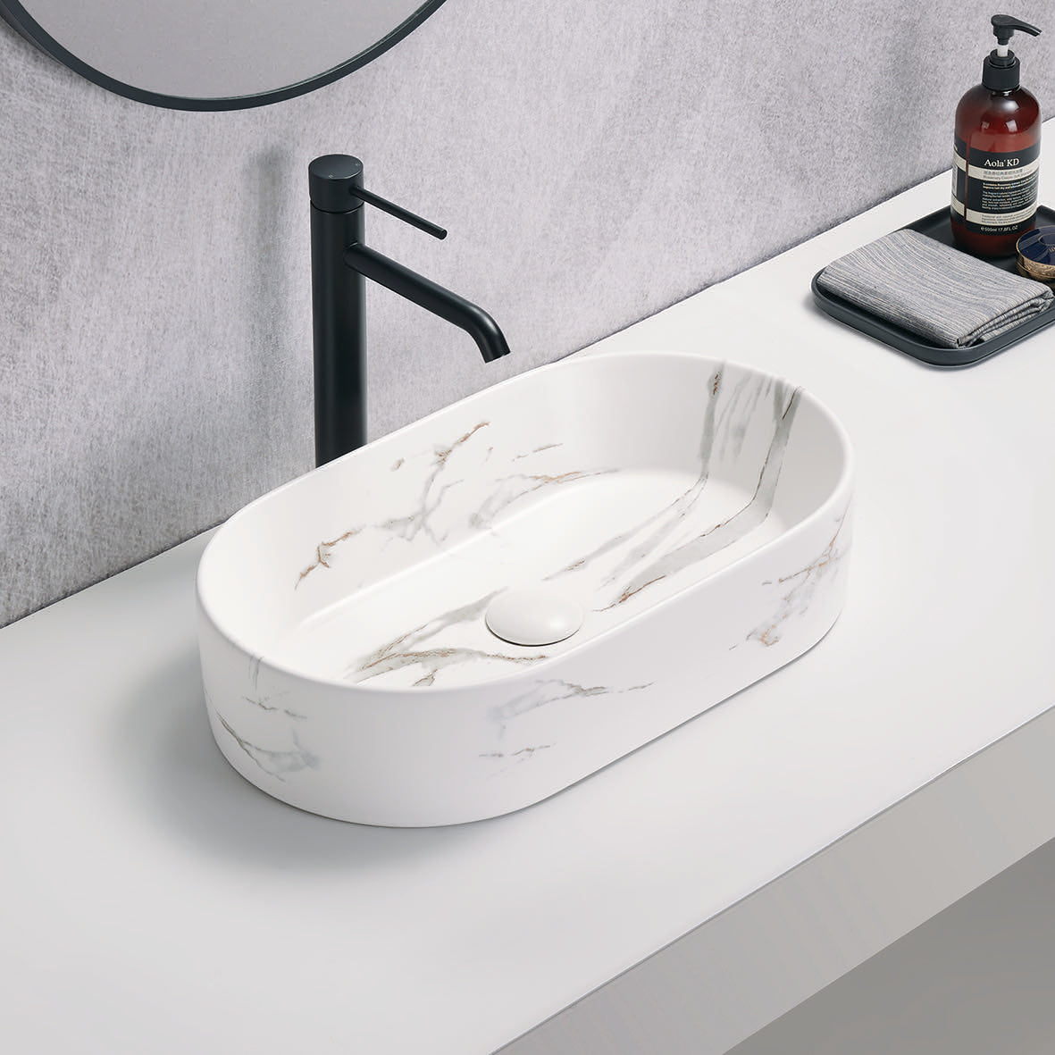 Oval basin in Carrara marble - timeless elegance for modern bathroom settings