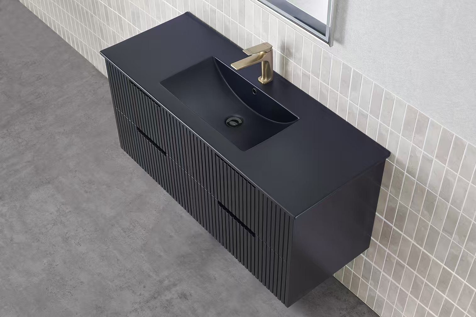 Modern bathroom with a floating vanity
